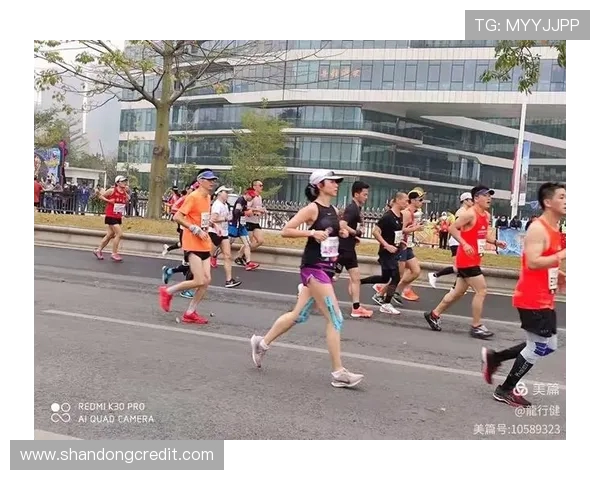上海城市马拉松评析:街舞队的赛场表现与经验分享 上海城市马拉松评析:街舞队的赛场表现与经验分享