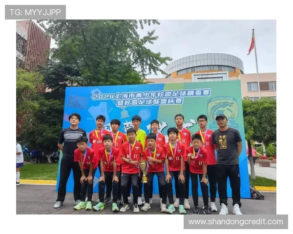 上海足球队的奋斗历程与大师赛的荣耀之路探秘