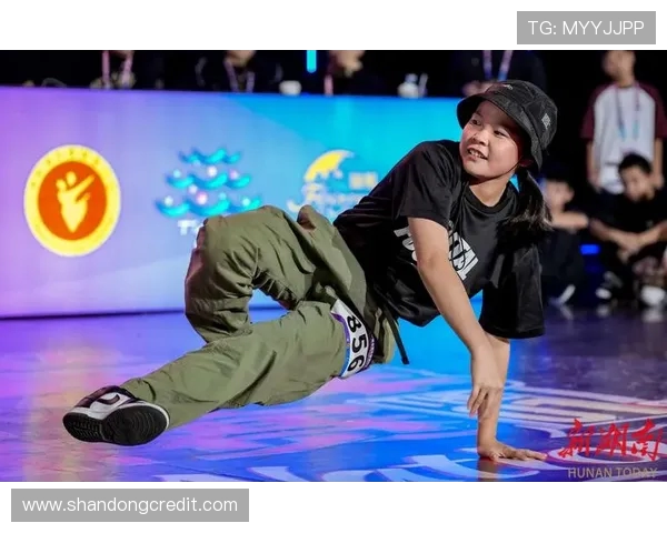 南京街舞队在极限运动世界杯中的精彩节奏表现与精彩瞬间回顾