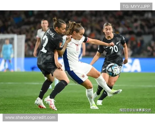 大宫松鼠与爱媛足球队精彩对决直播全程回顾与分析