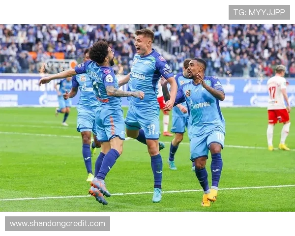 莫斯科斯巴达与红宝石的激烈对决揭示足球战术的魅力与精彩瞬间