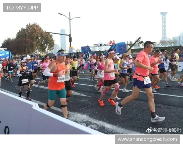 上海极限运动队在马拉松大满贯中的精彩表现与状态分析 上海极限运动队在马拉松大满贯中的精彩表现与状态分析